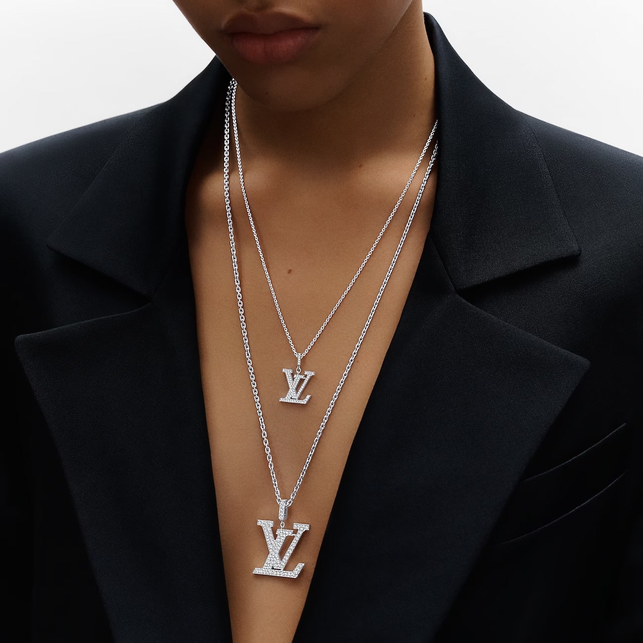 lv-medium-pendant1650-4.jpg